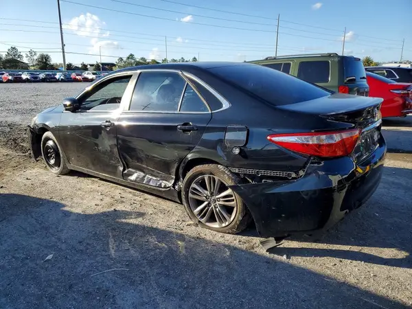 4T1BF1FK1HU701863 2017 TOYOTA CAMRY - Image 2