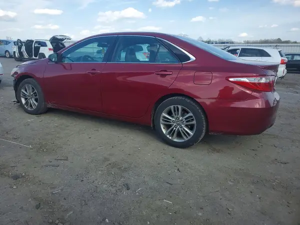 4T1BF1FK1HU702057 2017 TOYOTA CAMRY - Image 2