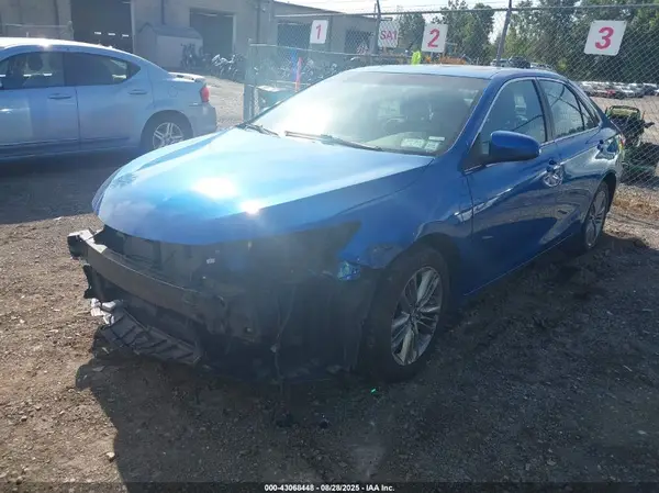 4T1BF1FK1HU703175 2017 TOYOTA CAMRY - Image 2