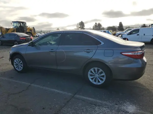 4T1BF1FK1HU704214 2017 TOYOTA CAMRY - Image 2