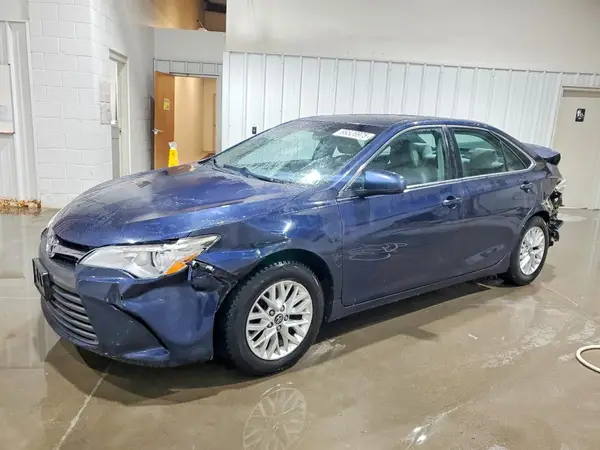 4T1BF1FK1HU704598 2017 TOYOTA CAMRY - Image 1