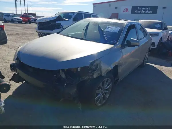 4T1BF1FK1HU706206 2017 TOYOTA CAMRY - Image 2