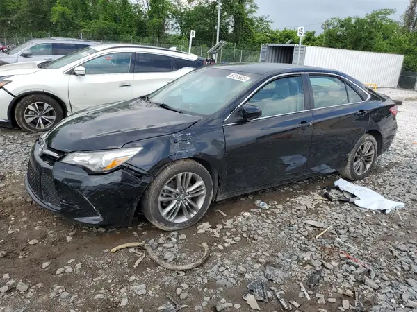 4T1BF1FK1HU710854 2017 TOYOTA CAMRY - Image 1