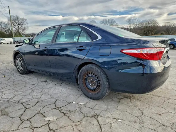 4T1BF1FK1HU713253 2017 TOYOTA CAMRY - Image 2