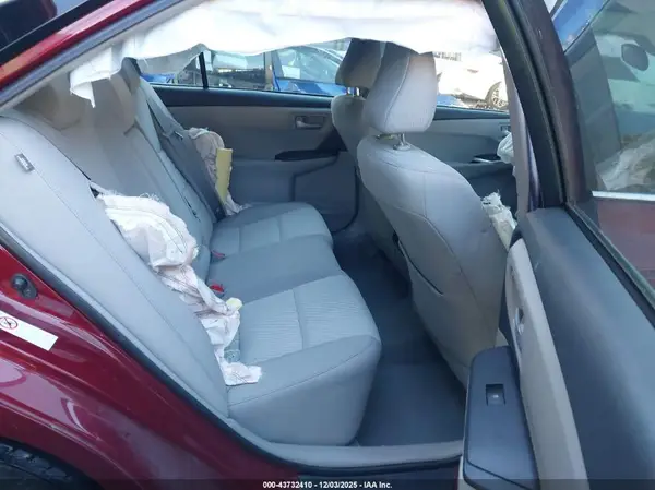 4T1BF1FK1HU715827 2017 TOYOTA CAMRY - Image 8