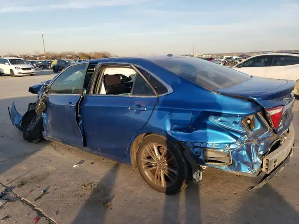 4T1BF1FK1HU716413 2017 TOYOTA CAMRY - Image 2
