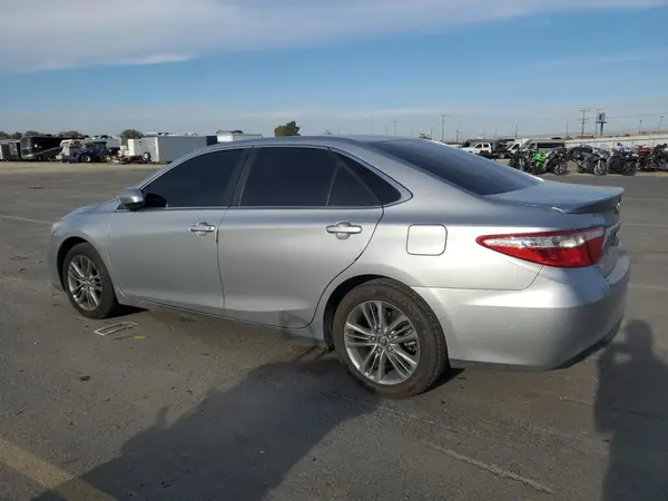 4T1BF1FK1HU717836 2017 TOYOTA CAMRY - Image 2