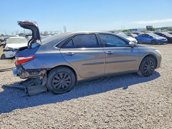 4T1BF1FK1HU719599 2017 TOYOTA CAMRY - Image 2