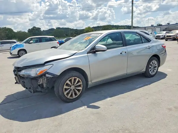4T1BF1FK1HU723152 2017 TOYOTA CAMRY - Image 1