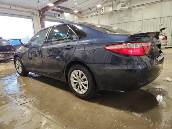 4T1BF1FK1HU723166 2017 TOYOTA CAMRY - Image 2