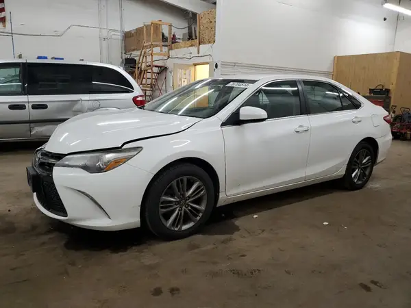 4T1BF1FK1HU723250 2017 TOYOTA CAMRY - Image 1