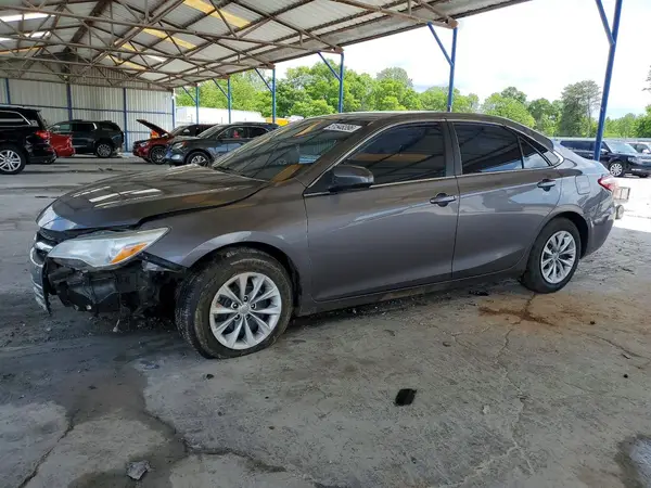 4T1BF1FK1HU724379 2017 TOYOTA CAMRY - Image 1