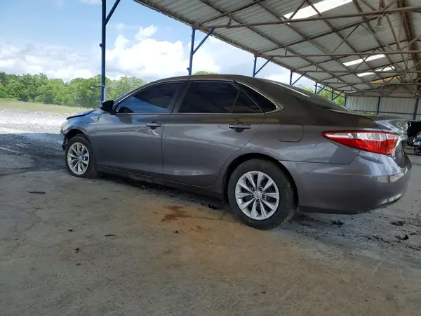4T1BF1FK1HU724379 2017 TOYOTA CAMRY - Image 2