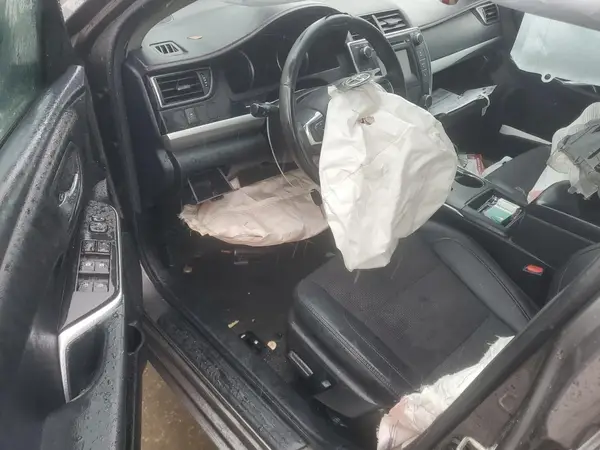 4T1BF1FK1HU726228 2017 TOYOTA CAMRY - Image 8
