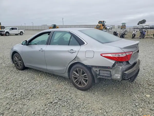 4T1BF1FK1HU730781 2017 TOYOTA CAMRY - Image 2