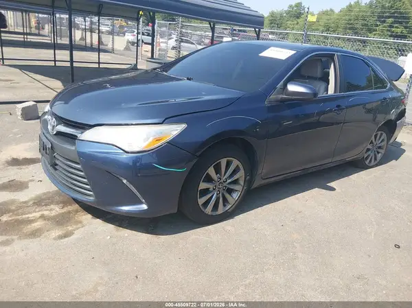 4T1BF1FK1HU733566 2017 TOYOTA CAMRY - Image 2