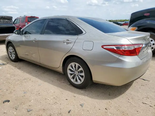 4T1BF1FK1HU735947 2017 TOYOTA CAMRY - Image 2