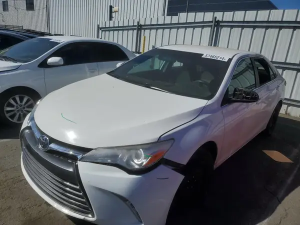 4T1BF1FK1HU737133 2017 TOYOTA CAMRY - Image 1