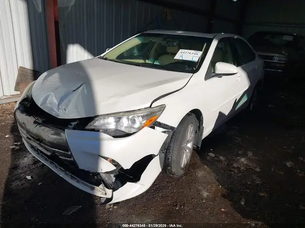 4T1BF1FK1HU737522 2017 TOYOTA CAMRY - Image 2
