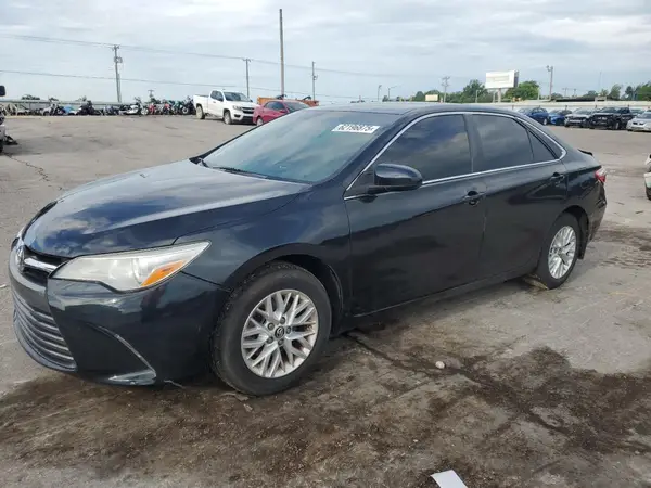 4T1BF1FK1HU737651 2017 TOYOTA CAMRY - Image 1