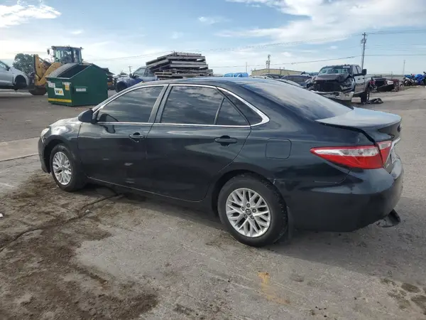 4T1BF1FK1HU737651 2017 TOYOTA CAMRY - Image 2