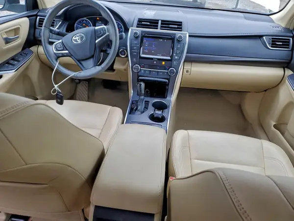 4T1BF1FK1HU738069 2017 TOYOTA CAMRY - Image 8