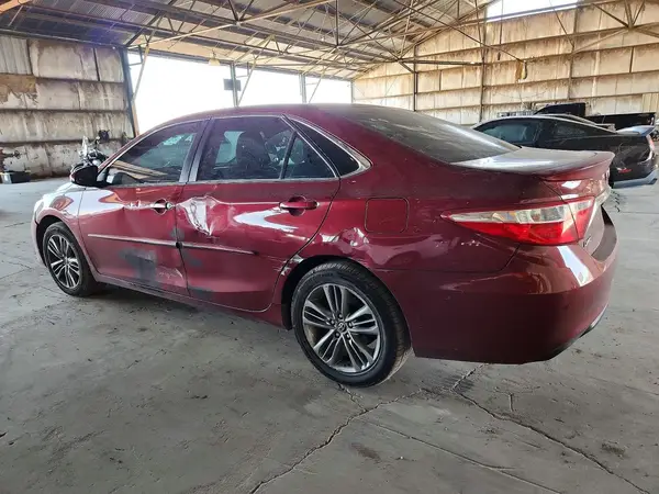 4T1BF1FK1HU739268 2017 TOYOTA CAMRY - Image 2