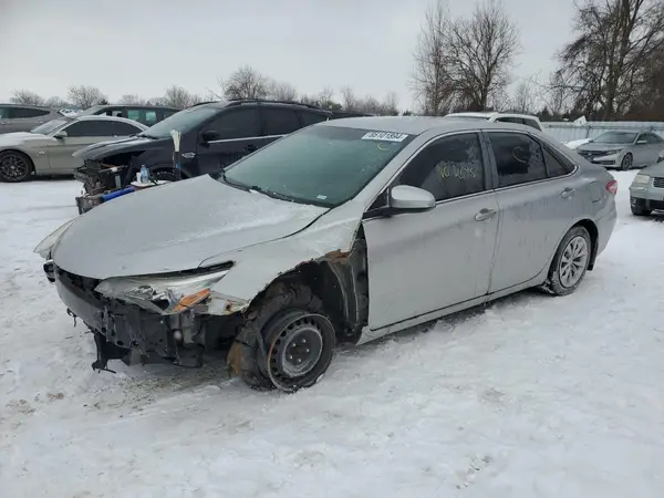 4T1BF1FK1HU743143 2017 TOYOTA CAMRY - Image 1