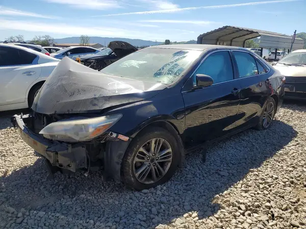4T1BF1FK1HU743773 2017 TOYOTA CAMRY - Image 1