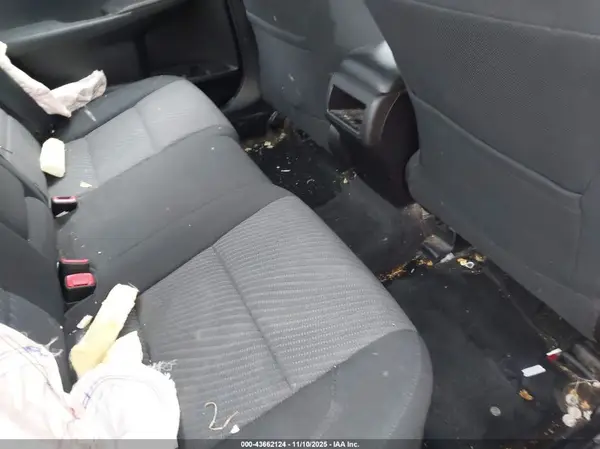 4T1BF1FK1HU747905 2017 TOYOTA CAMRY - Image 8