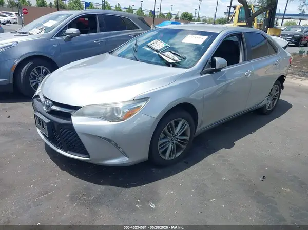 4T1BF1FK1HU748651 2017 TOYOTA CAMRY - Image 2