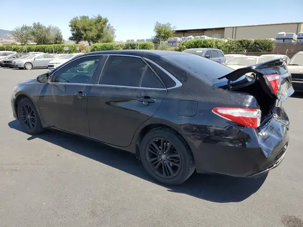 4T1BF1FK1HU749427 2017 TOYOTA CAMRY - Image 2