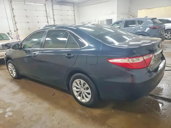 4T1BF1FK1HU754157 2017 TOYOTA CAMRY - Image 2