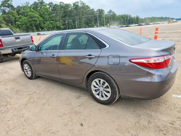 4T1BF1FK1HU754272 2017 TOYOTA CAMRY - Image 2