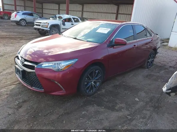 4T1BF1FK1HU754496 2017 TOYOTA CAMRY - Image 2