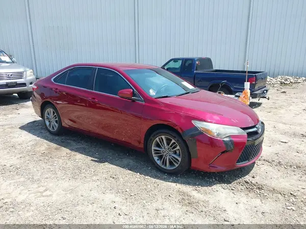 4T1BF1FK1HU755647 2017 TOYOTA CAMRY - Image 1
