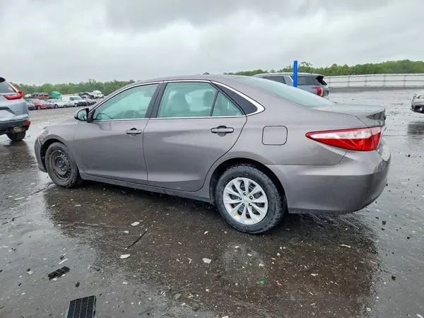 4T1BF1FK1HU757513 2017 TOYOTA CAMRY - Image 2