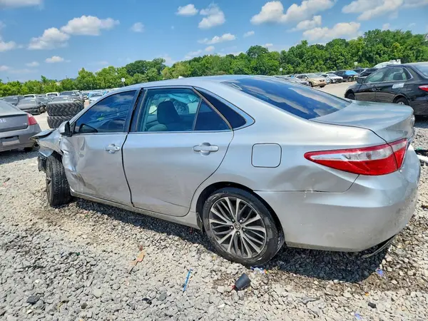 4T1BF1FK1HU758399 2017 TOYOTA CAMRY - Image 2