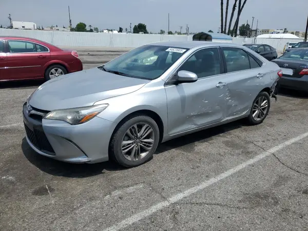 4T1BF1FK1HU762680 2017 TOYOTA CAMRY - Image 1