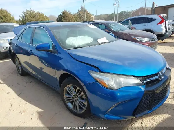 4T1BF1FK1HU763098 2017 TOYOTA CAMRY - Image 1