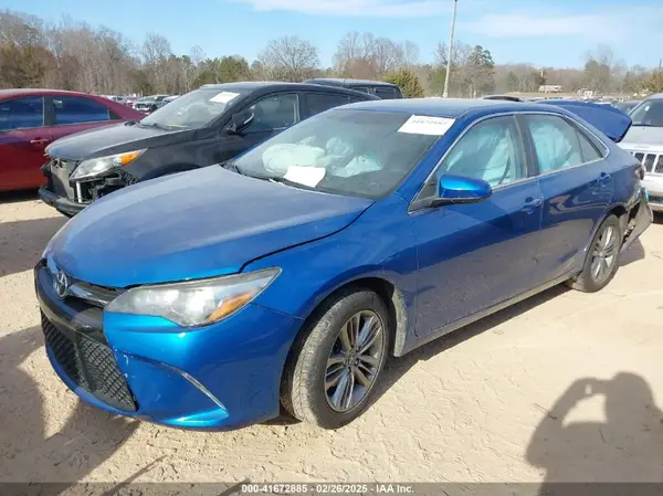 4T1BF1FK1HU763098 2017 TOYOTA CAMRY - Image 2