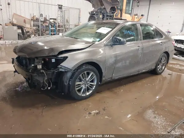 4T1BF1FK1HU764851 2017 TOYOTA CAMRY - Image 2