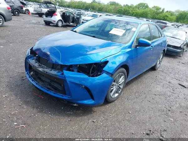 4T1BF1FK1HU765000 2017 TOYOTA CAMRY - Image 2