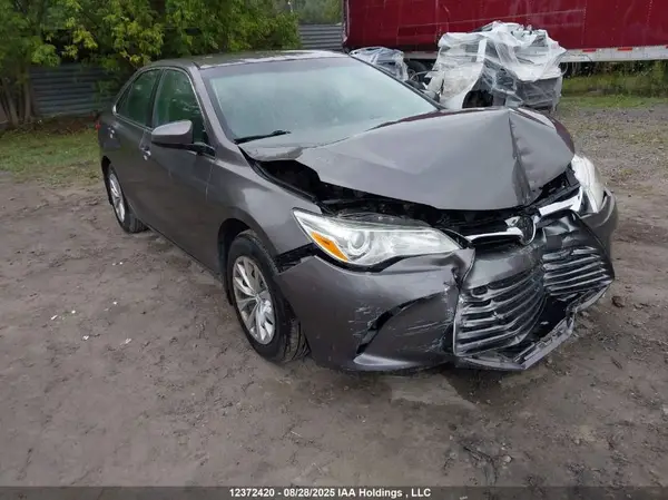 4T1BF1FK1HU765241 2017 TOYOTA CAMRY - Image 1