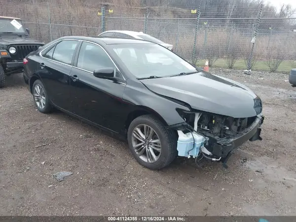 4T1BF1FK1HU765336 2017 TOYOTA CAMRY - Image 1