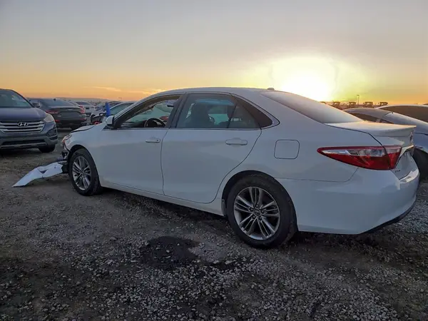 4T1BF1FK1HU765790 2017 TOYOTA CAMRY - Image 2