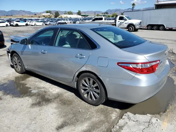 4T1BF1FK1HU771492 2017 TOYOTA CAMRY - Image 2