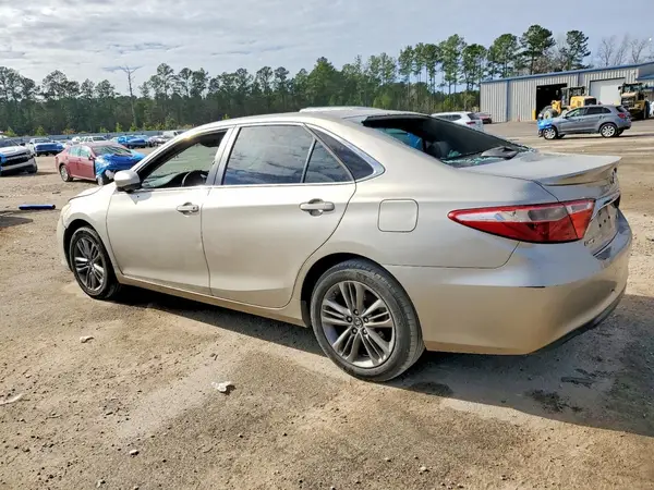 4T1BF1FK1HU771573 2017 TOYOTA CAMRY - Image 2