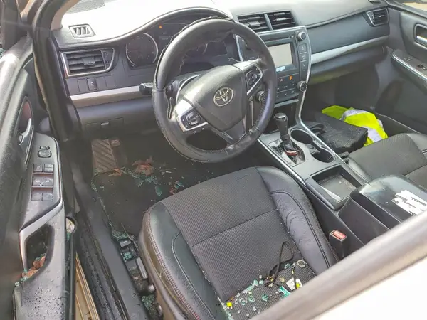 4T1BF1FK1HU771573 2017 TOYOTA CAMRY - Image 8