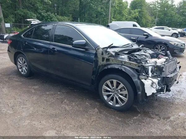 4T1BF1FK1HU772125 2017 TOYOTA CAMRY - Image 1